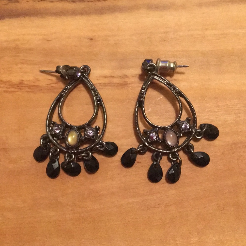 Black pendant earrings